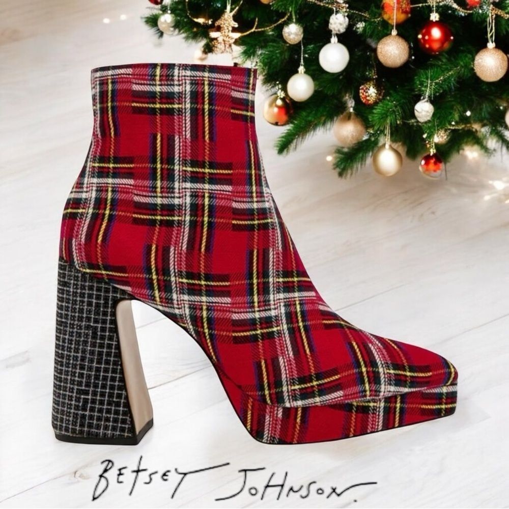 Betsy Johnson RAYLAN Plaid Platform Bootie Size 9